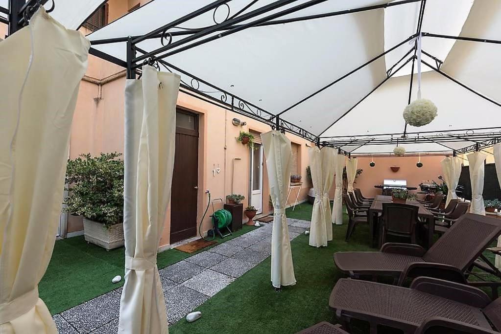 Terrazze Italiane City Center - White Apartment Верона Екстер'єр фото
